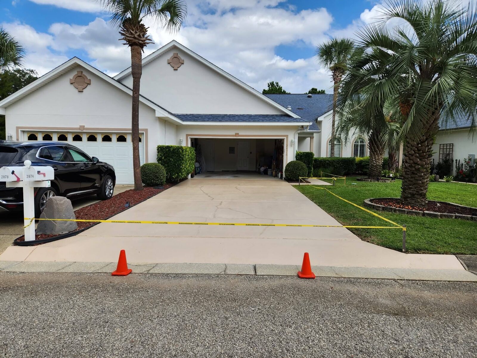 Power Washing in Navarre, FL driveway cleaning project photo