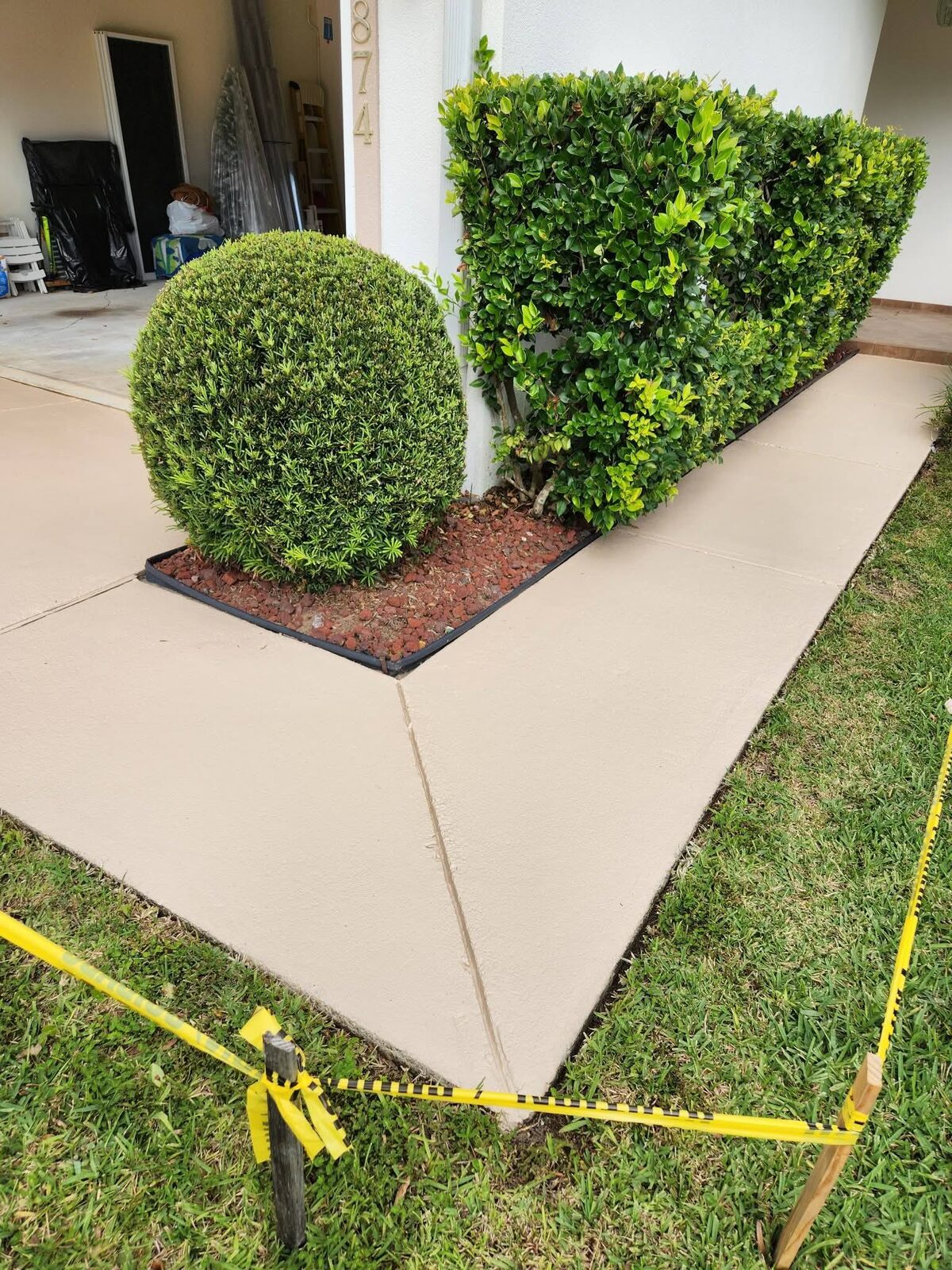 Power Washing in Navarre, FL driveway cleaning project photo