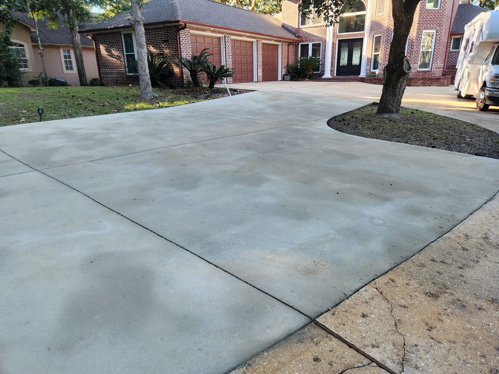 Power Washing in Navarre, FL driveway cleaning project photo