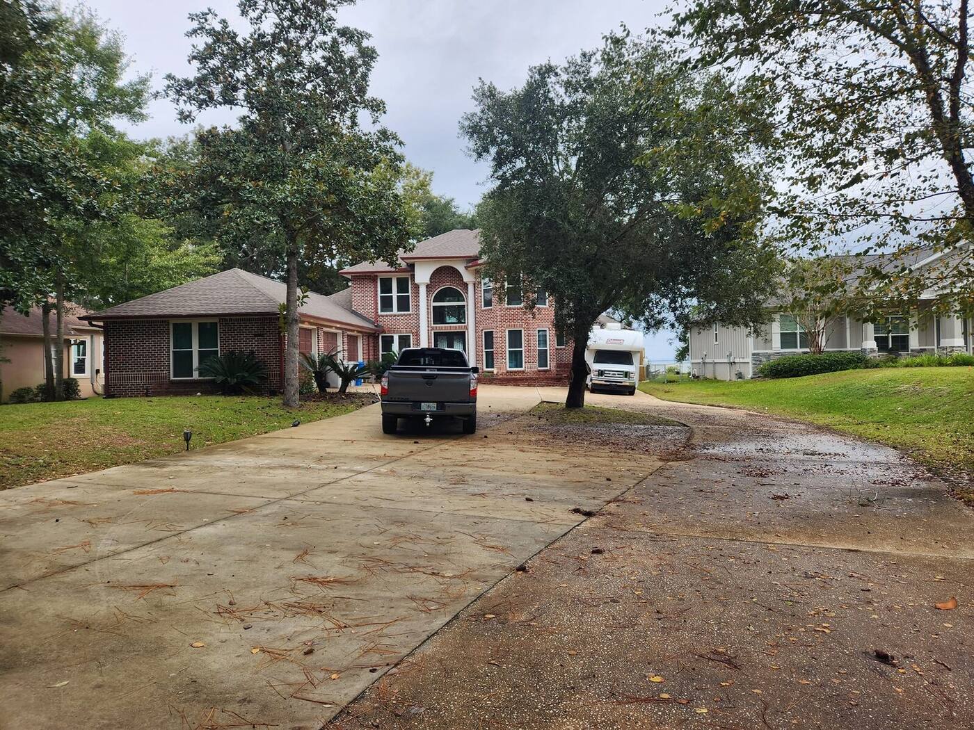 Power Washing in Navarre, FL driveway cleaning project photo